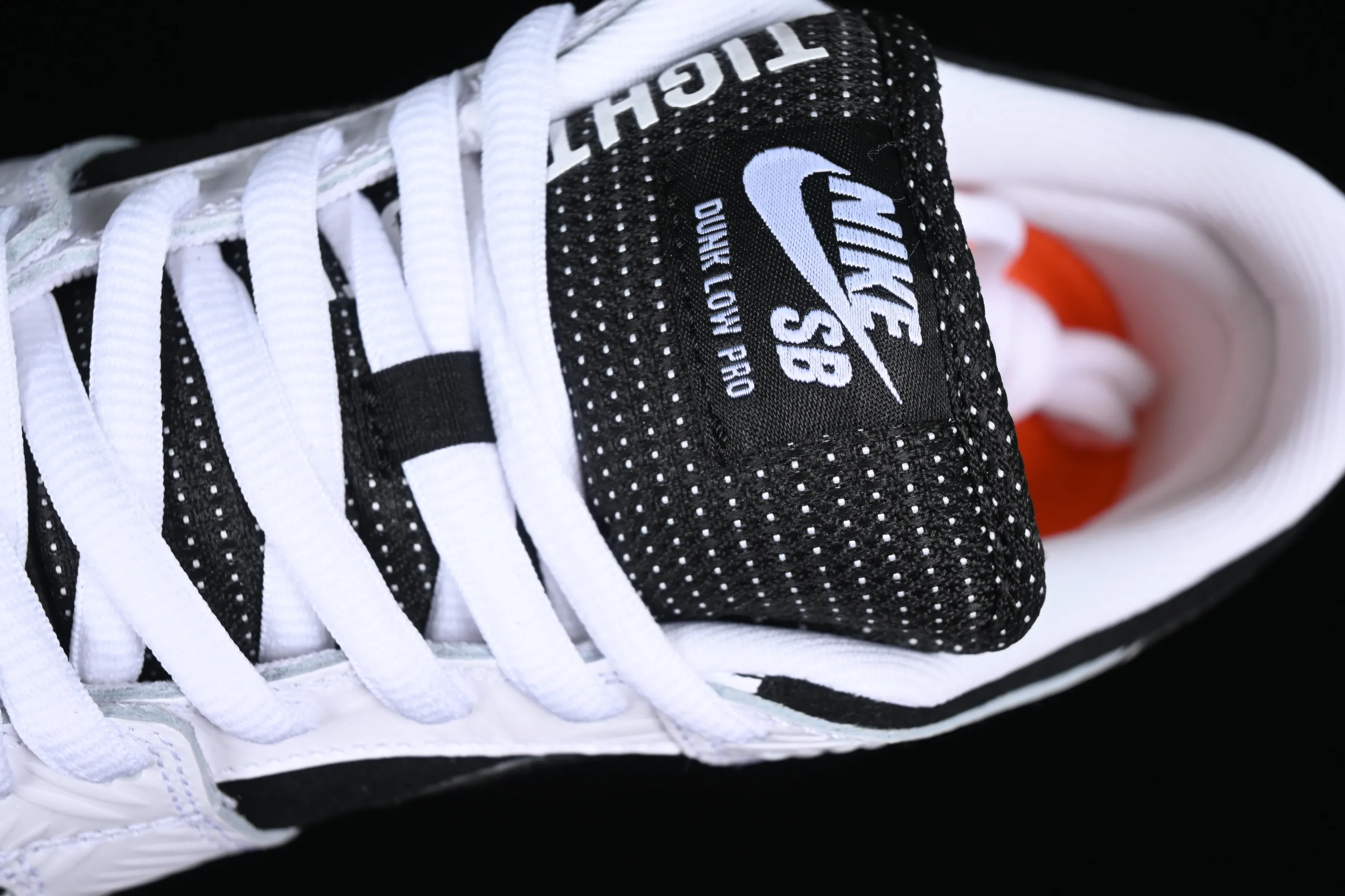 All categories Nk SB Dunk series Nk SB Dunk Low low-top sneakers F version Tightbooth x Nk SB Dunk joint model Reverse Panda SB low-top casual sports skateboard shoes FD2629-100
